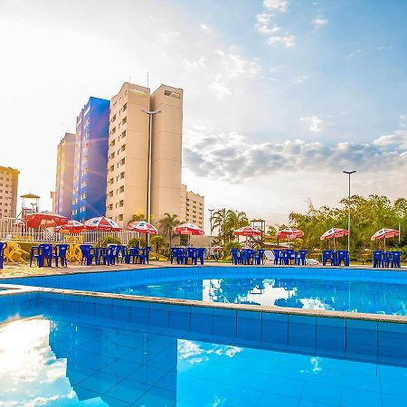 Apartmán Golden Dolphin Express - Viva Ferias Caldas Novas Exteriér fotografie